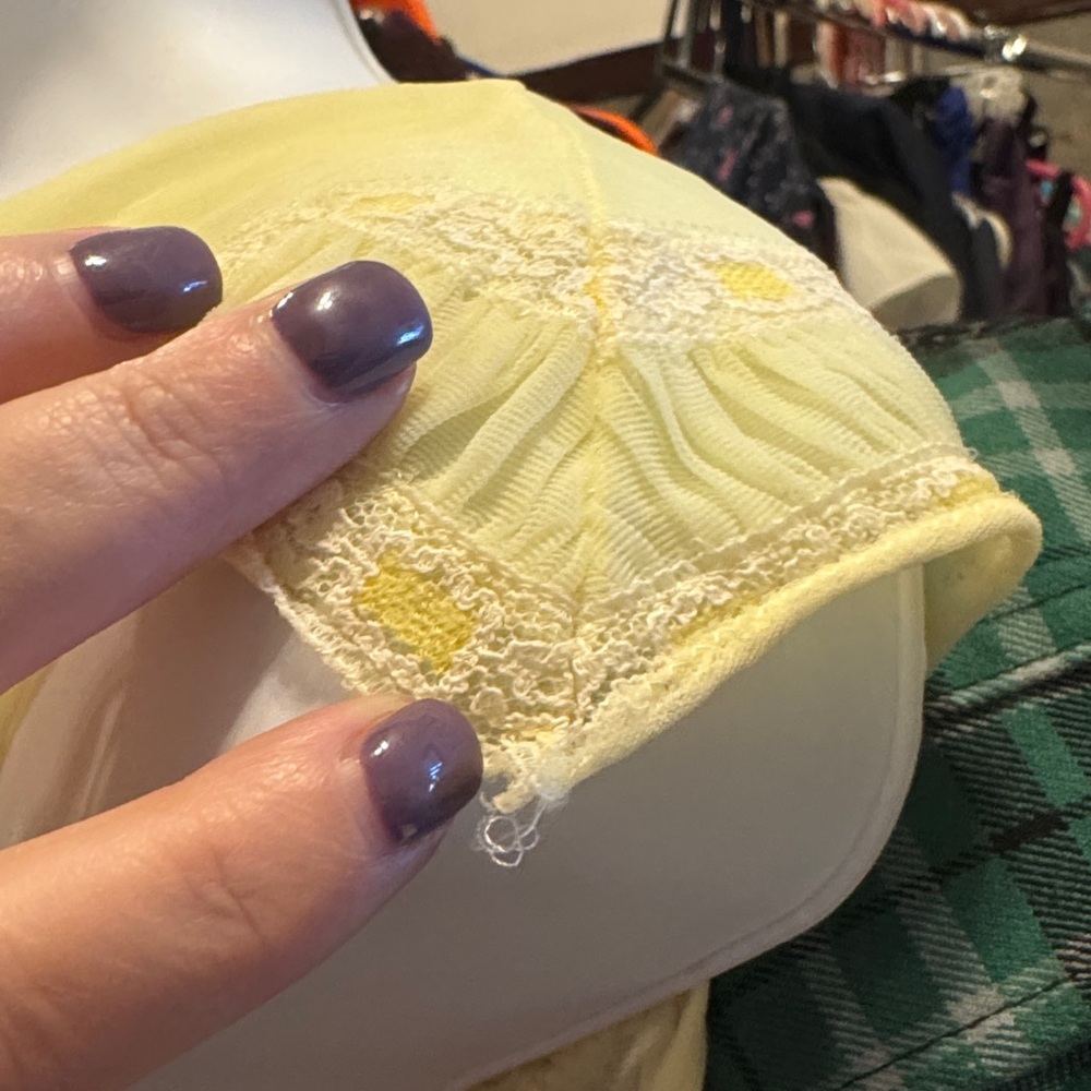 Vintage Aristocraft Yellow Nightgown with Lace Trim - Picture 6 of 8